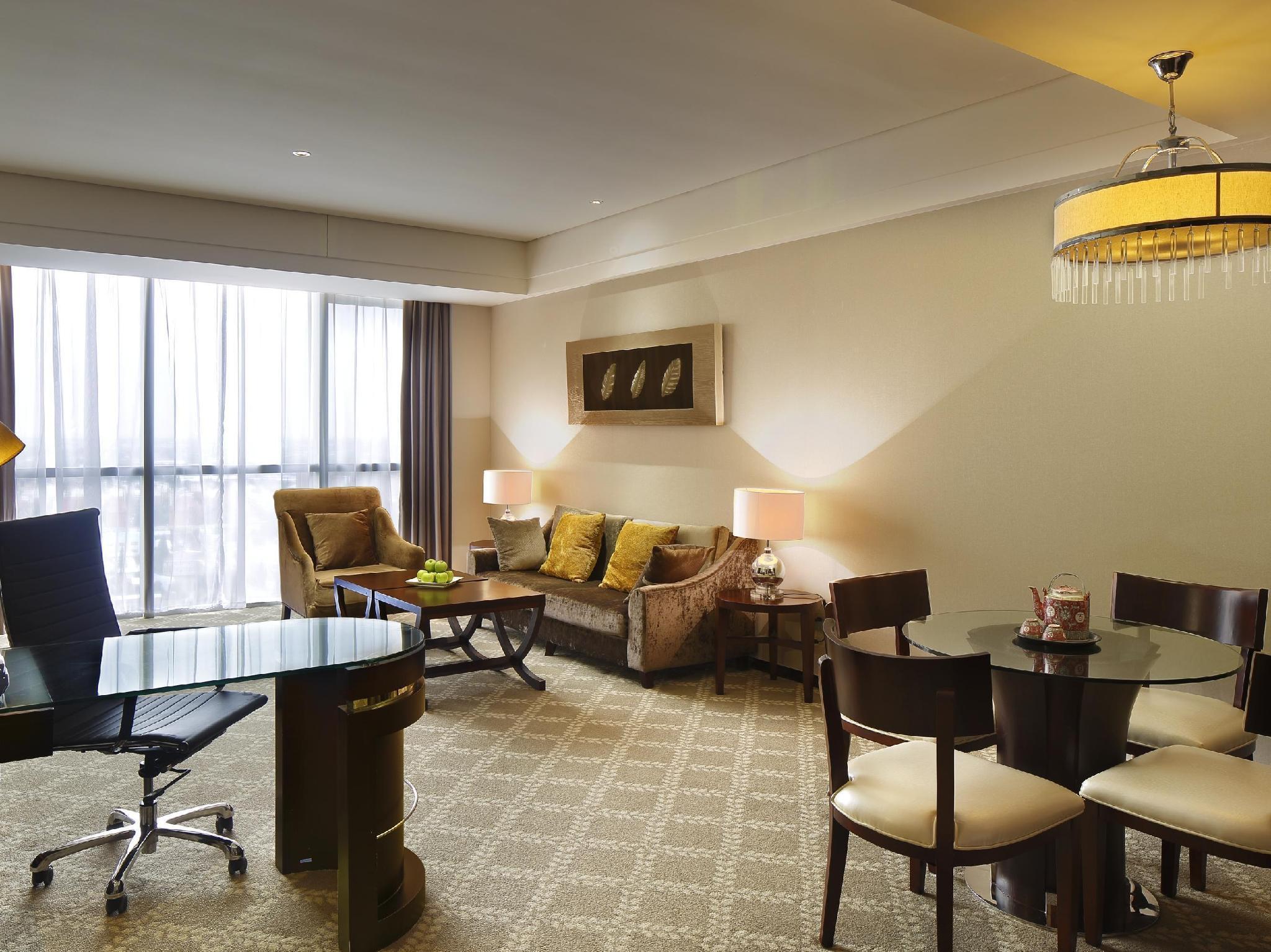 The Qube -close To Pudong International Airport And Land 5*