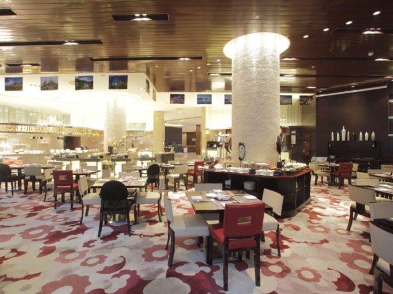 Hotel The Qube -close To Pudong International Airport And Land 5*