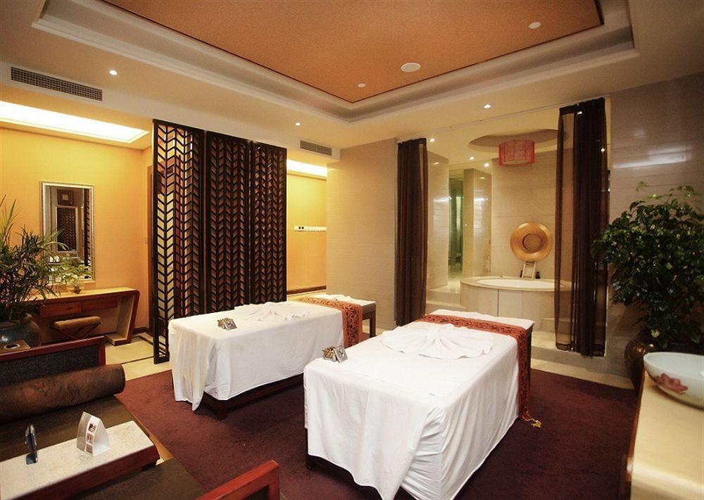 Hotel The Qube -close To Pudong International Airport And Land