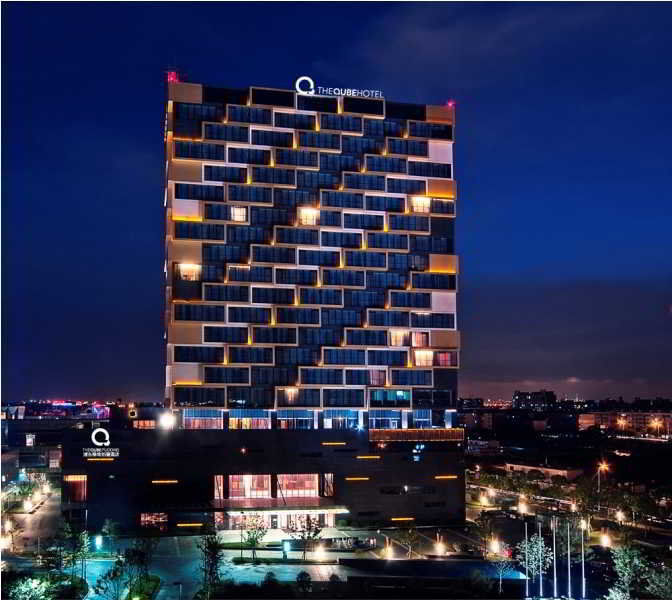 Hotel The Qube -close To Pudong International Airport And Land Shanghai