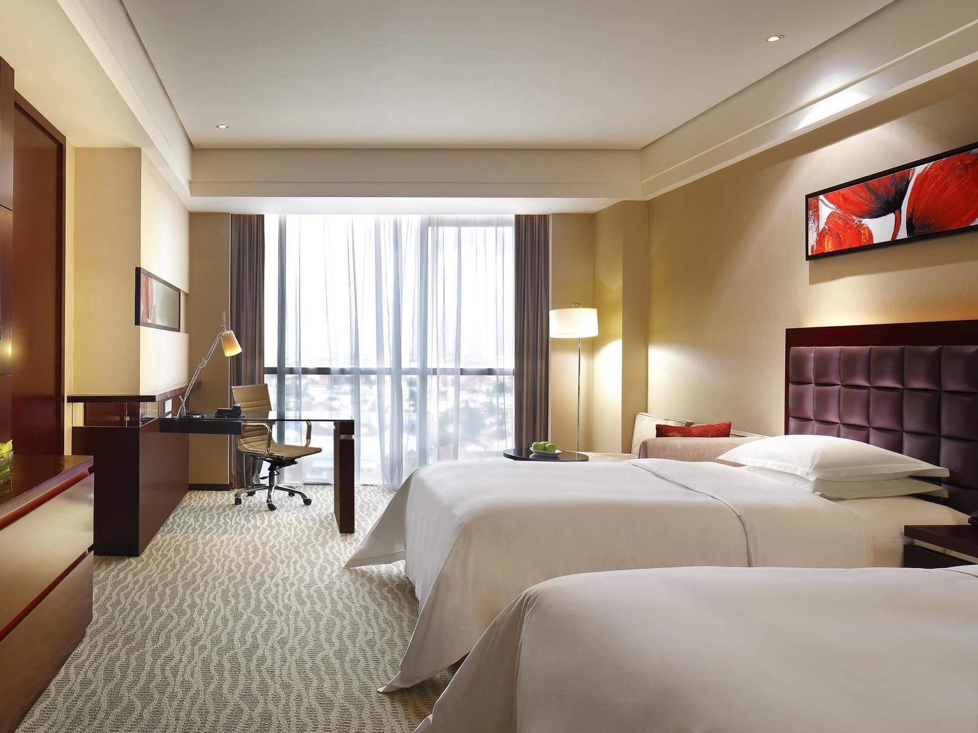 The Qube -close To Pudong International Airport And Land Hotel 5*