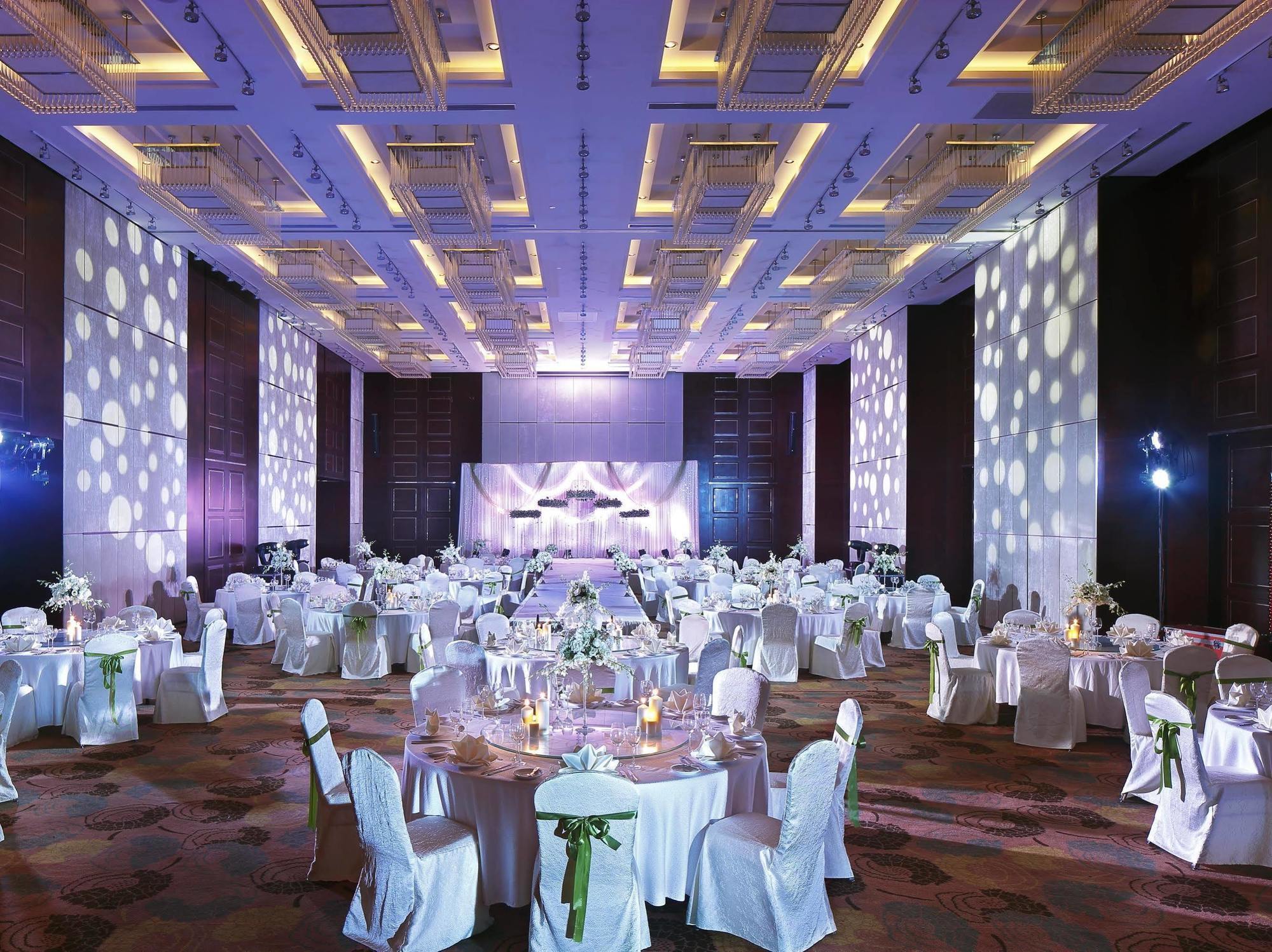 Hotel The Qube -close To Pudong International Airport And Land