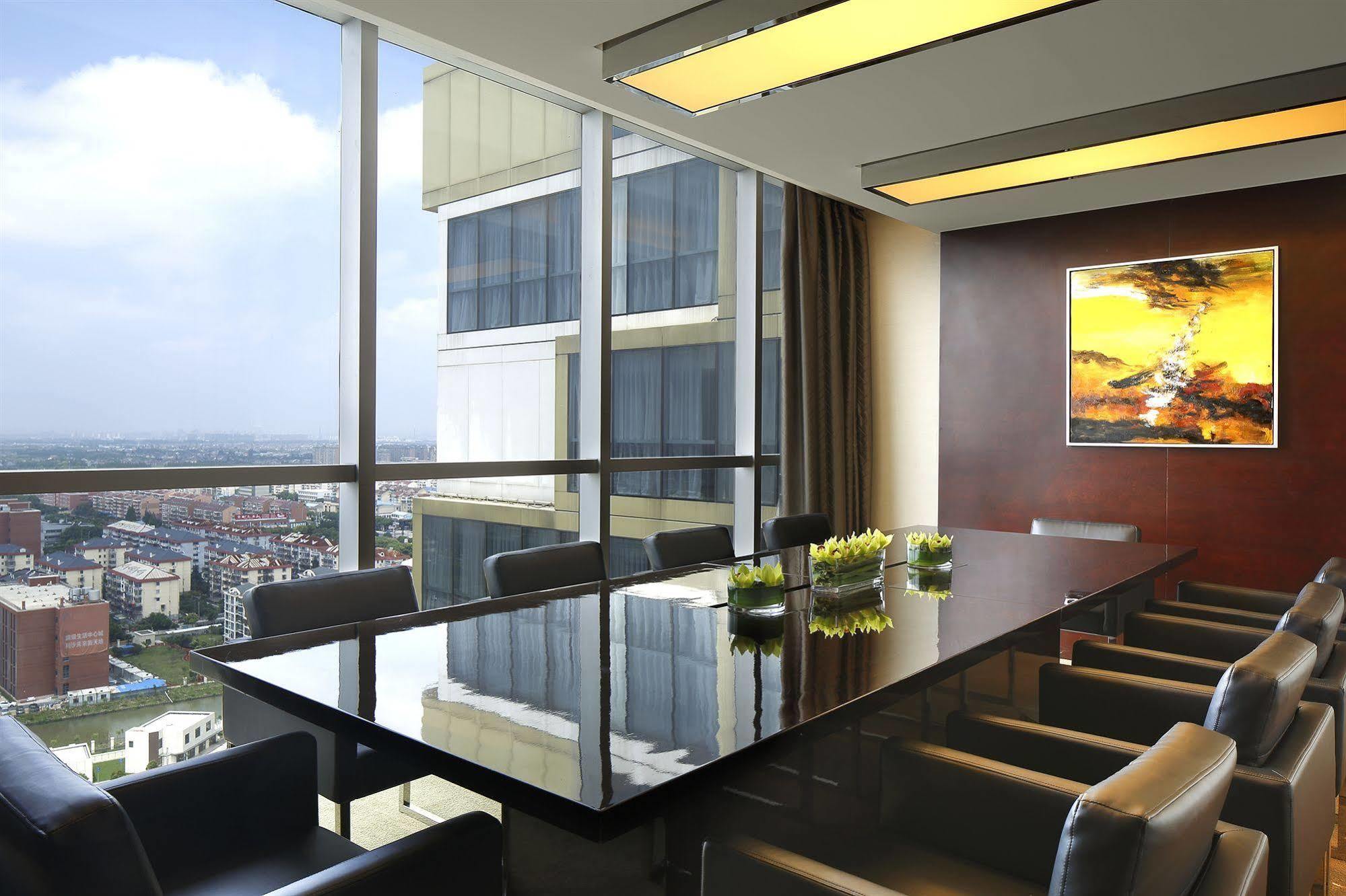 The Qube -close To Pudong International Airport And Land Hotel Shanghai