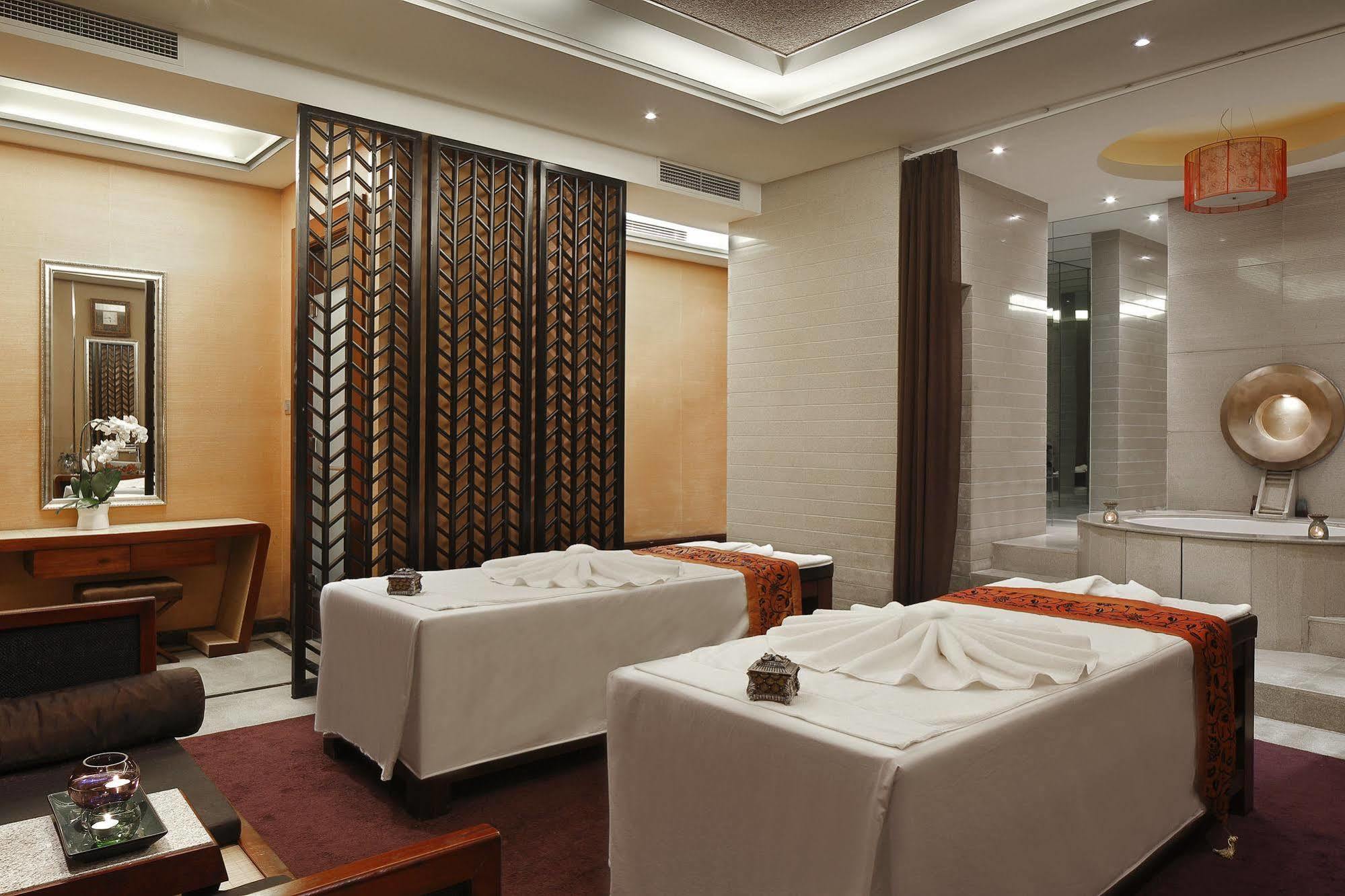 Hotel The Qube -close To Pudong International Airport And Land Shanghai